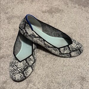 Rothy's Black and Gray Patterned Flats